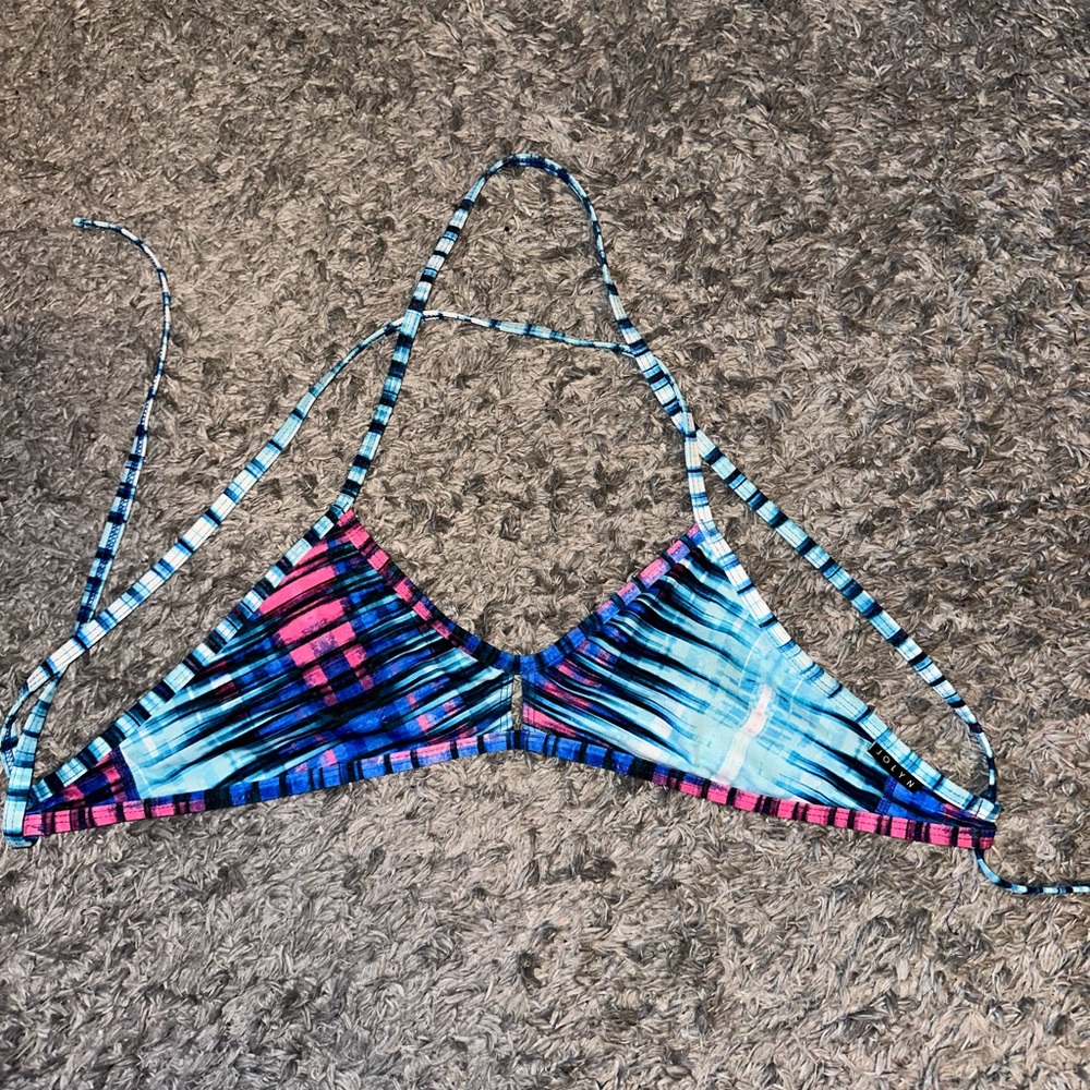 Large Jolyn top!